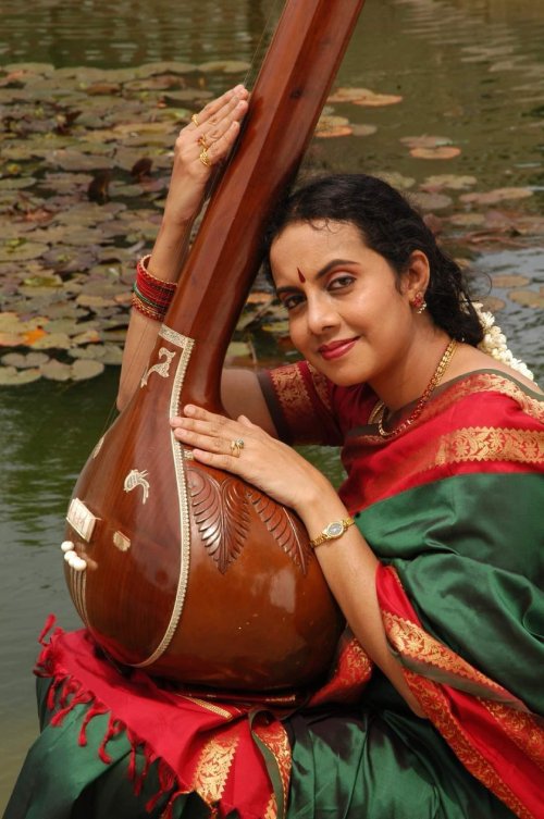 Kalaimaamani Dr.Gayathri Girish